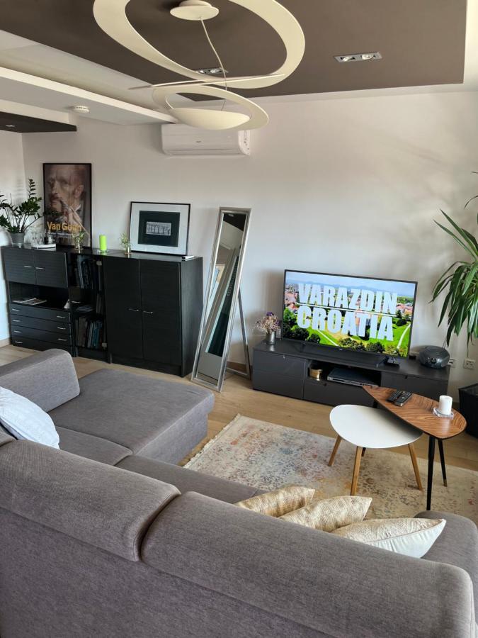 Luxury Luna For 6, Sauna, Center, ****